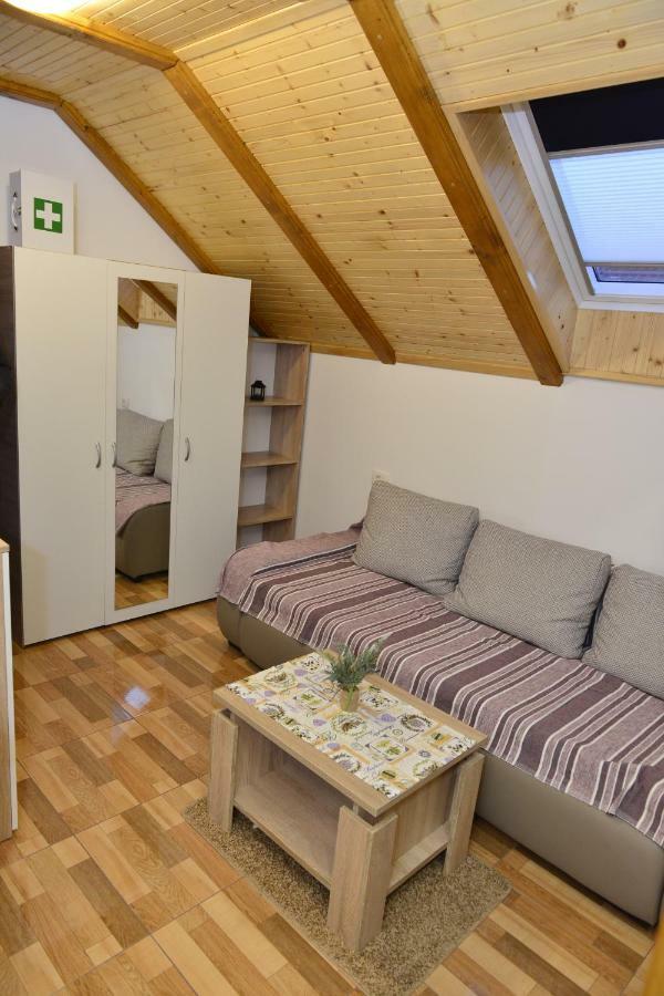 Apartmani Miscevic Josipdol Exteriör bild